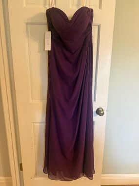 NWT. Strapless Grape Evening Gown/bridesmaid/Prom Dress
